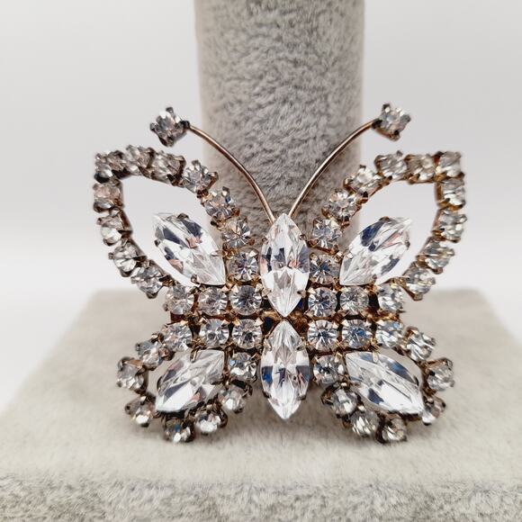 Vintage Mid-Century Clear Rhinestone Butterfly Brooch Pin Silver Tone - Picture 2 of 10